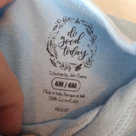 John Deere My Tiny Dinosaurs 6M Onesie Chickens Long Sleeve Pale‎ Blue Cotton - Picture 5 of 6